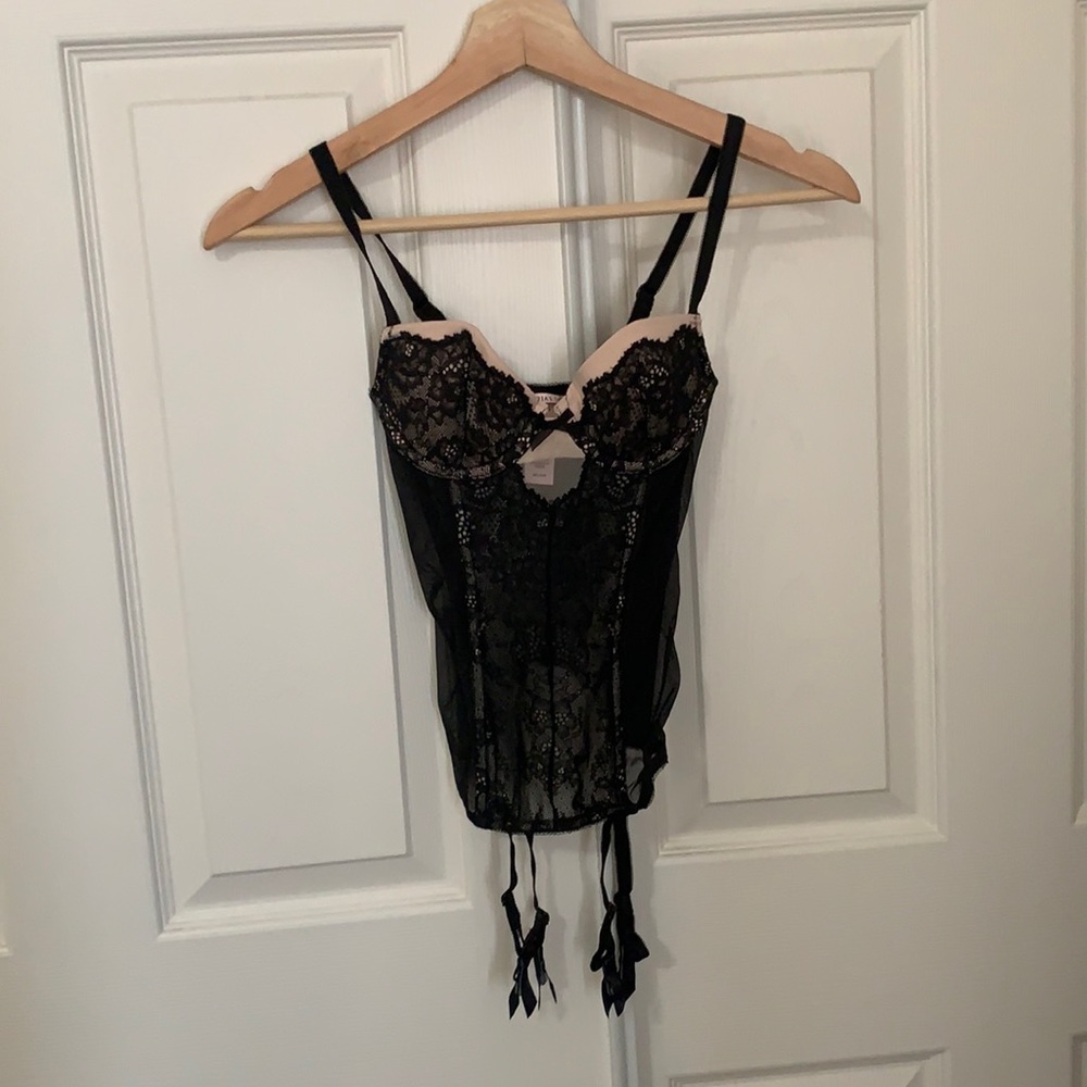 NWOT Victoria Secret lingerie 32a